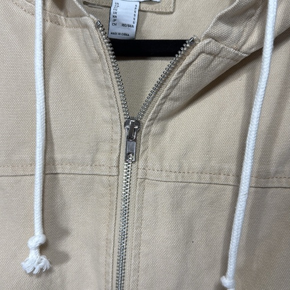 Forever 21 Cream Zip-Up Hooded Heavy Jacket Size Small - Picture 5 of 6
